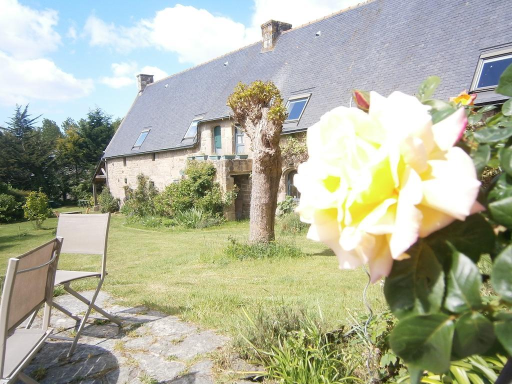 Les Chaumieres De Kerimel Bed and Breakfast Ploemel Eksteriør billede